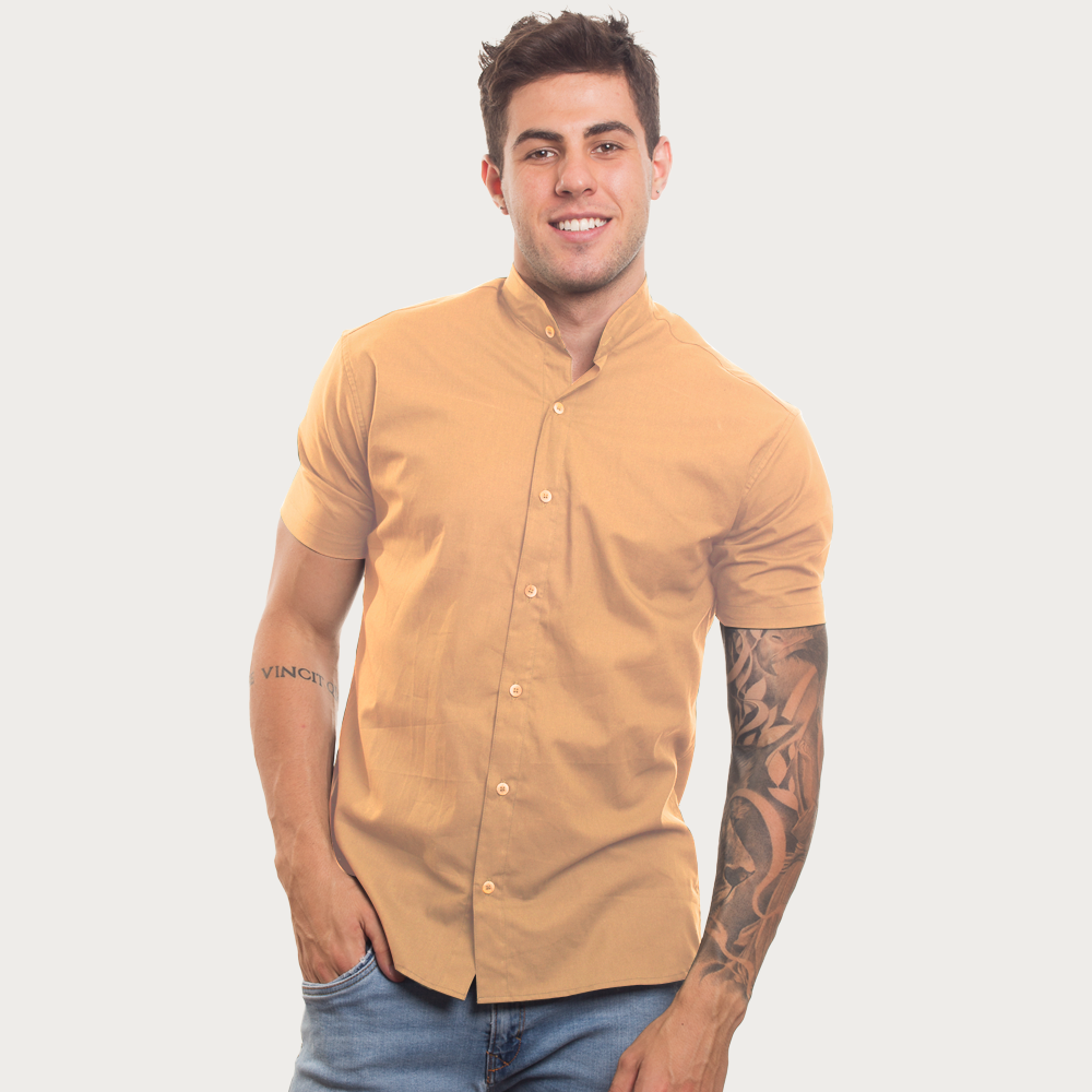 Camisa masculina gola padre caramelo