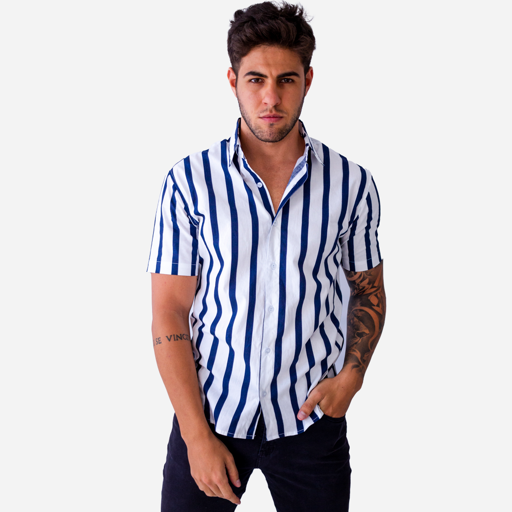 Camisa masculina listrada azul marinho e branco