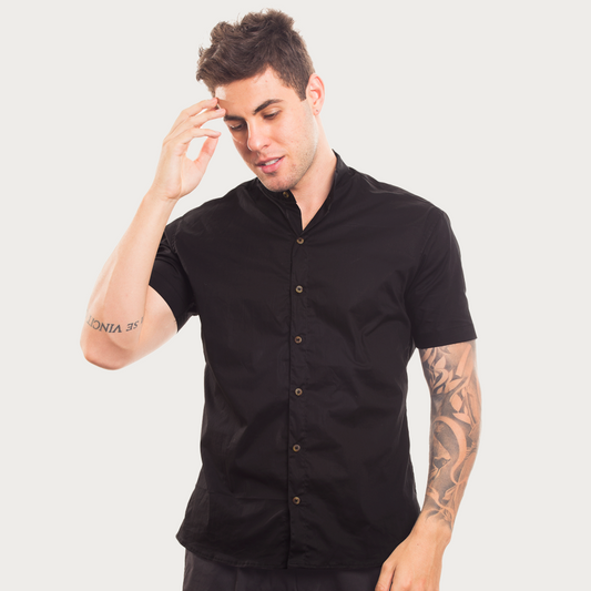 Camisa masculina gola padre preta