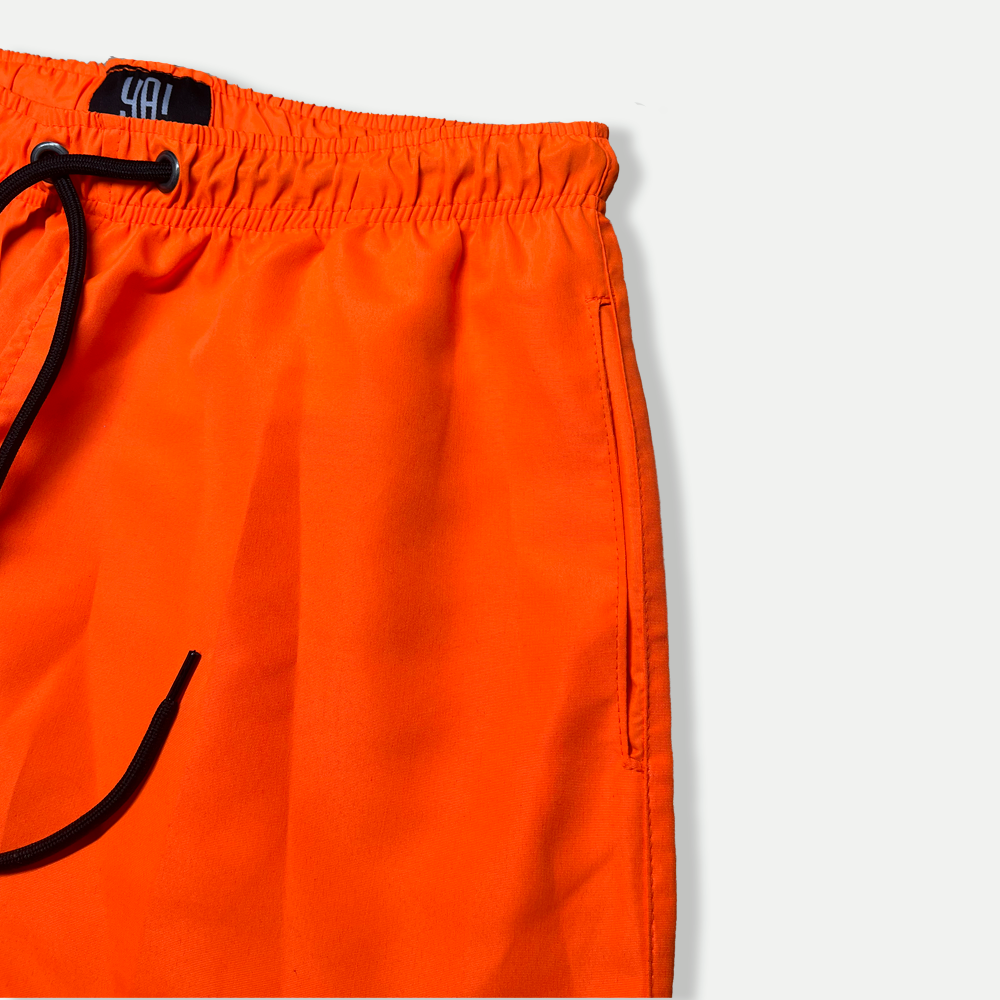 Shorts curto masculino de tactel laranja neon