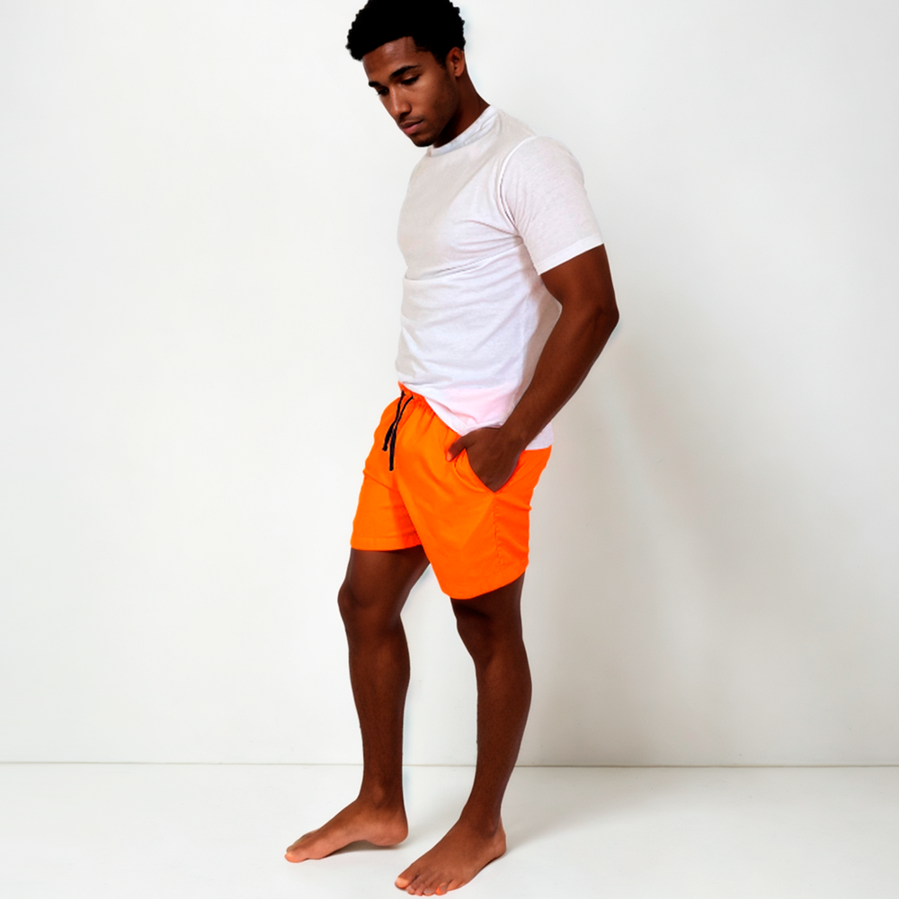 Shorts curto masculino de tactel laranja neon