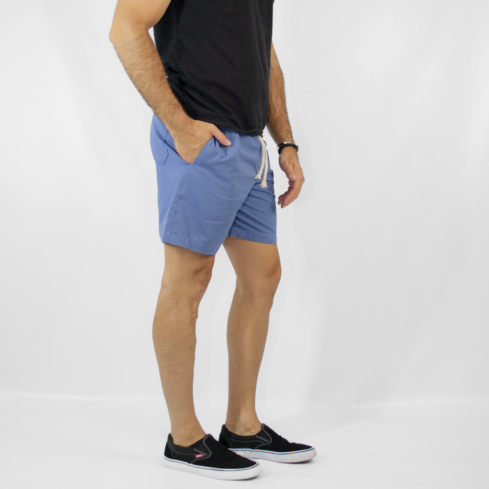 Shorts curto masculino de linho azul