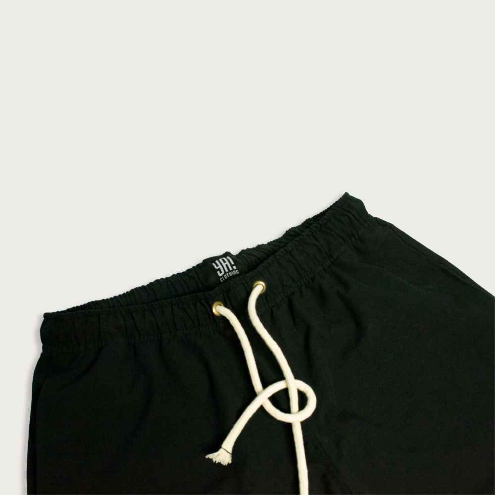 Shorts curto masculino de linho preto